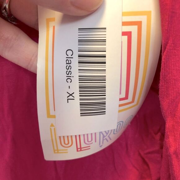 LuLaRoe Classic T Size XL, pink with black stripes - Picture 8 of 9